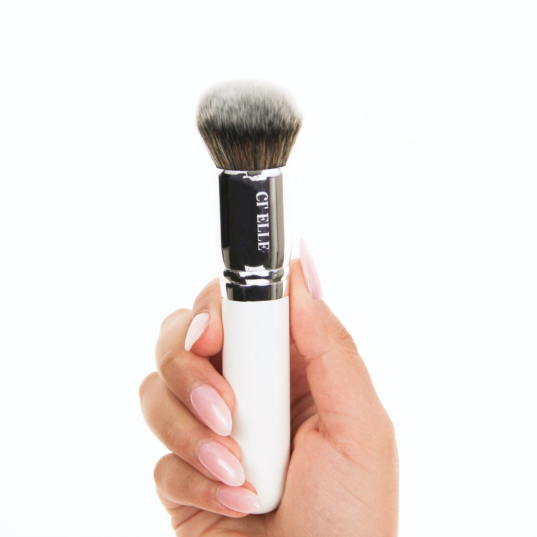 FOUNDATION BRUSH